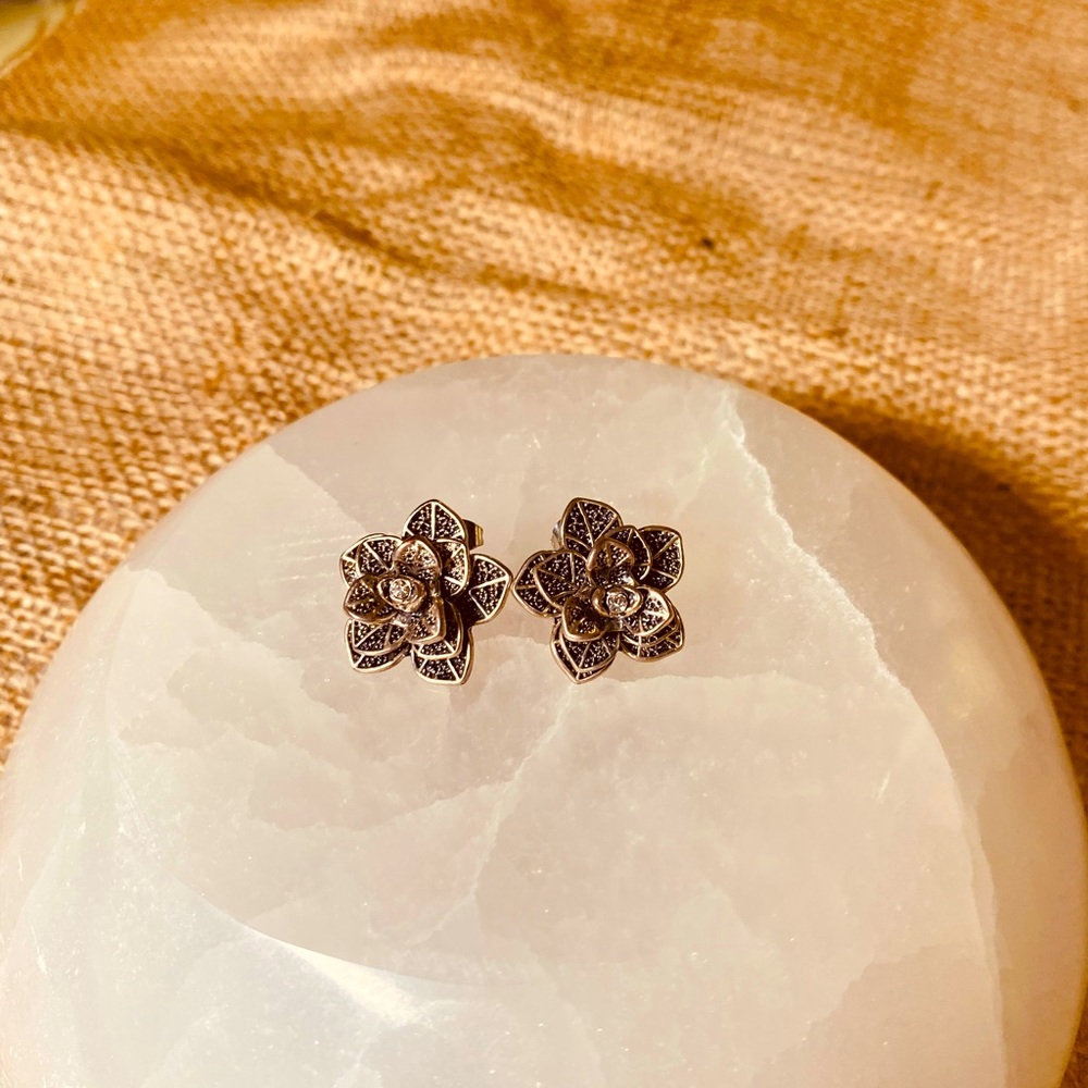 Silver Flower Earrings